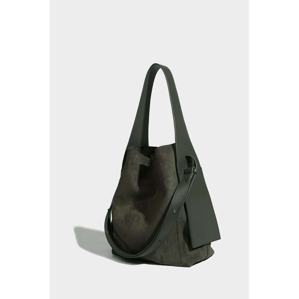 Bags Designer Hanging Ear Tote 2023 Autumn/Winter Suede Touch Trend Large Capacity Lazy Commuting One Shoulder Crossbody Women's Bag