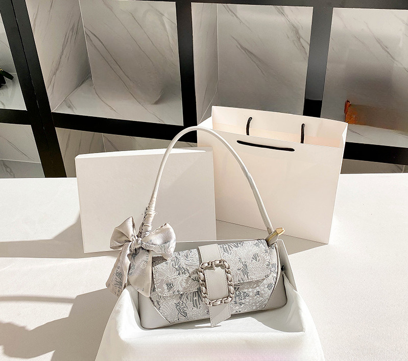 Designer Series Pink Embroidered Butterfly 2025 Free Shipping Hot Selling Designer Bag High Quality Luxury Brand Women's Banquet Bag Party Bag Un