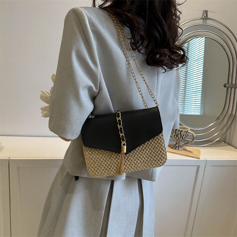 Free shipping, niche design new women's bag, high-end, simple straw woven small square bag, underarm bag, versatile single-shoulder crossbody bag