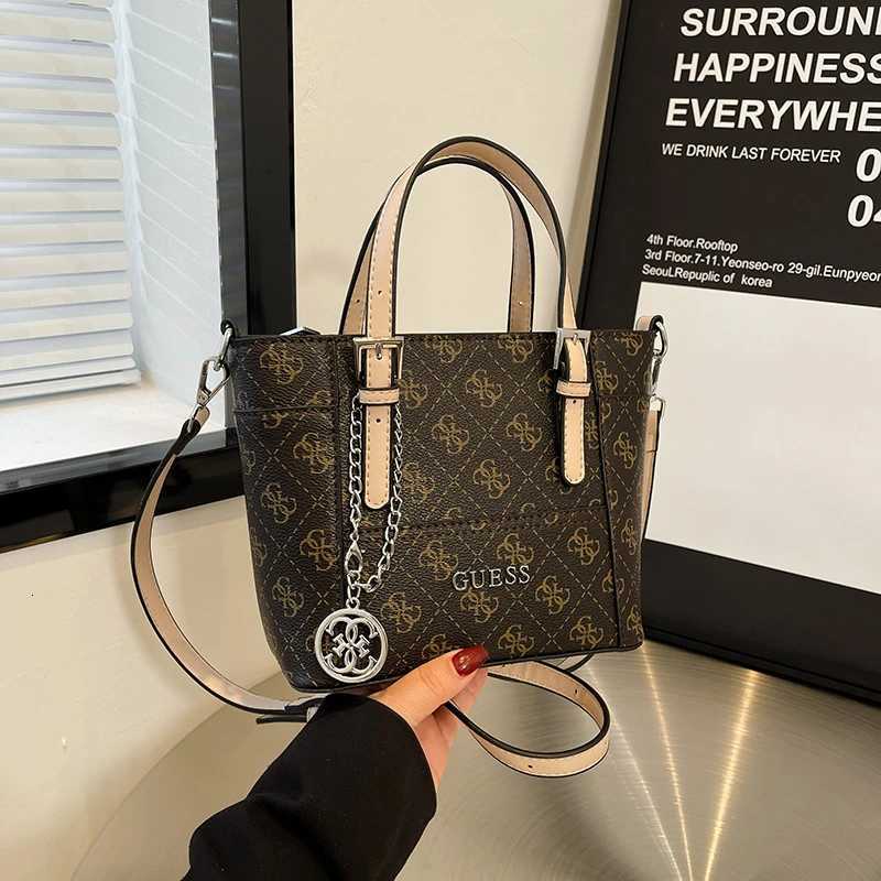 Chic Leather Crossbody Bag For Women luxury brand Shoulder Handbag Ladies Purse With Engraved K251121