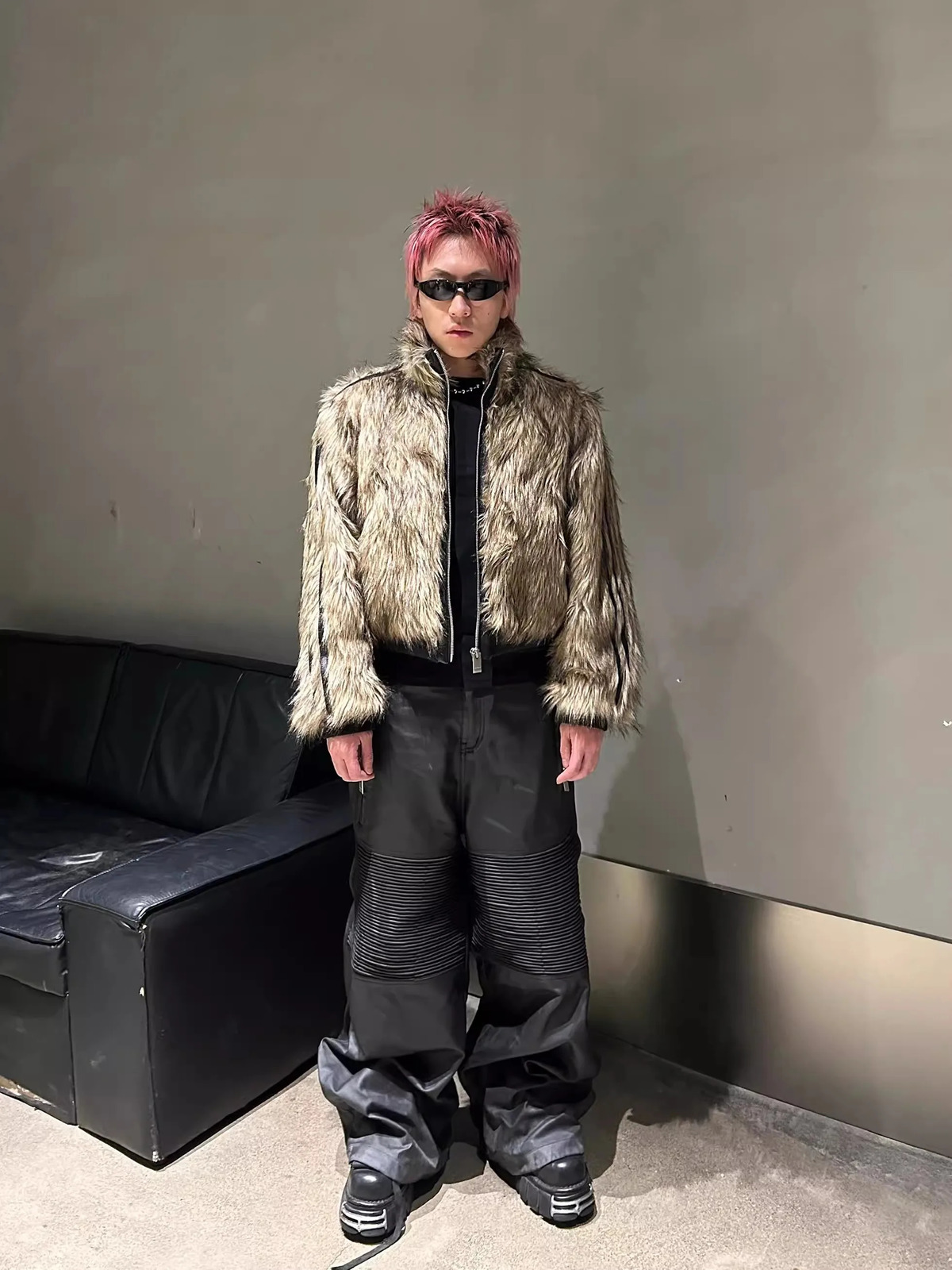 Mauroicardi Autumn Winter Short Cool Thick Warm Reversible Faux Fur Coat Men Zipper Clothes Fluffy Jacket 2025 251103