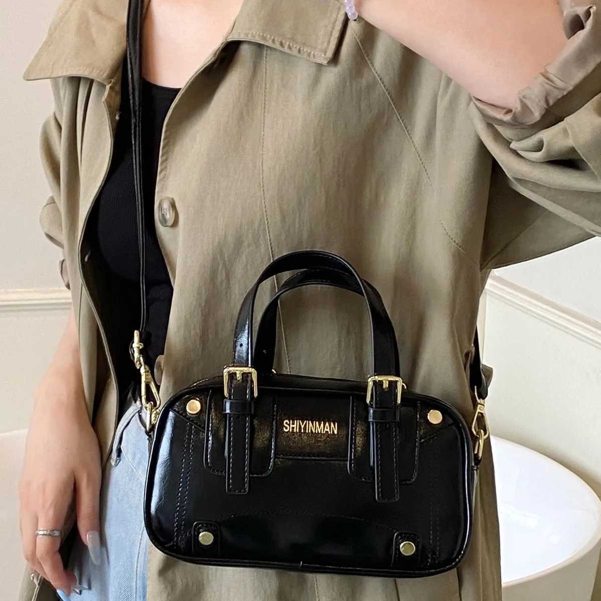 2025 New Autumn/Winter Retro Small Bag - Crossbody/Handheld Purse Trendy Pillow Shape Womens Fashion EssentialT251122