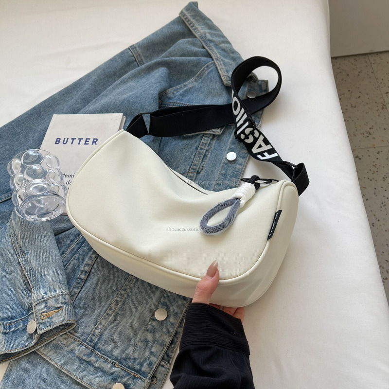 2025 New Designer Waterproof Oxford Cloth Dumplings Suitable For Women's New Sports And Leisure Cross-border Shoulder Bag With Letters