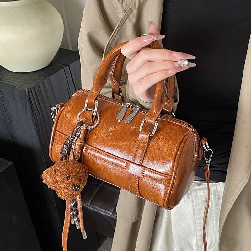 New Arrival 2025 Spring High quality Retro Small Bag for Women - Versatile Messenger Type Fashion and Portable Boston HandbagT251122