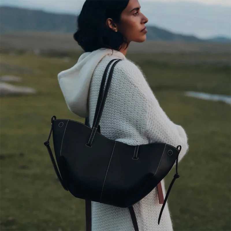 2025 New commuting large-capacity wing bag cowhide retro luxury tote bag single-shoulder handbag K251121