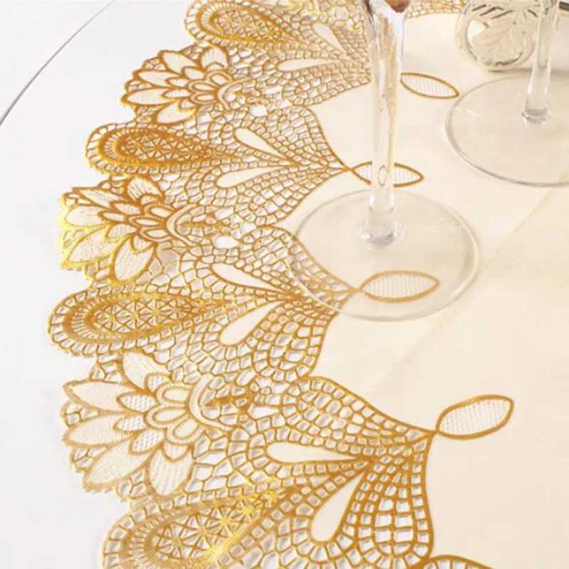 1PC PVC Waterproof Oilproof Round Tablecloth 70 CM Dining Table Cloths Home Table Cover Light Luxury Christmas Decoration C251122