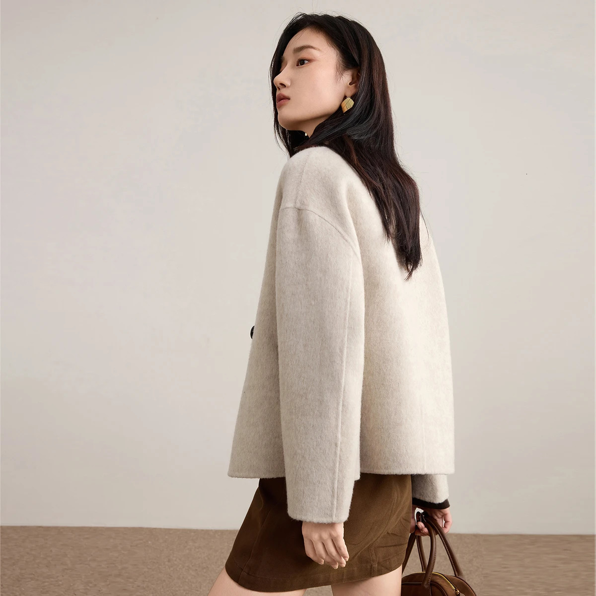 SENTUBILA Womens Wool Coats Solid Notched Longsleeve Loosefit 2025 Winter DoubleFaced Short Coat W54OA8777 251112