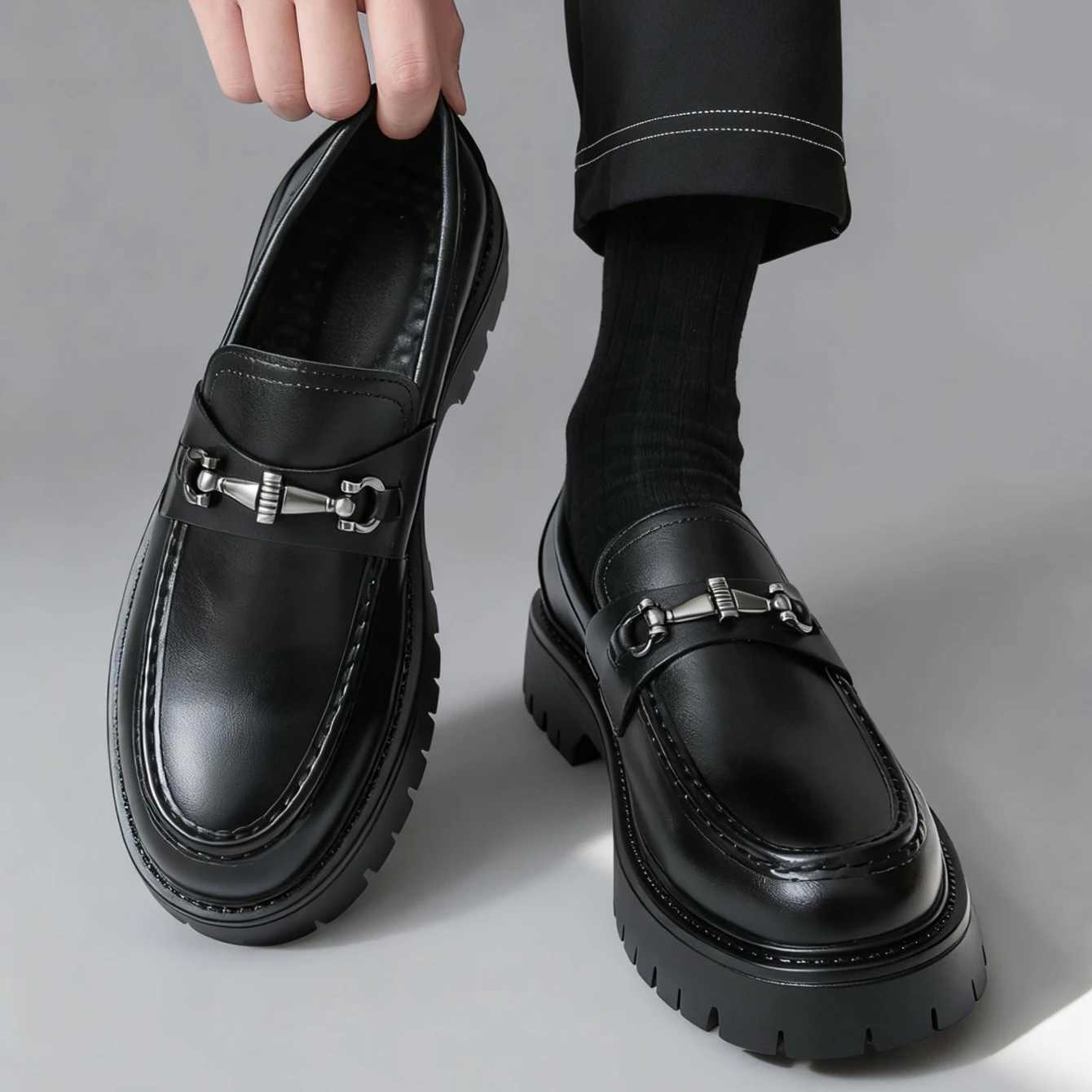 Fashion Classic Thick Sole Mens Penny Loafers Slip-On Business Dress Shoes Gentleman Metal Buckle Formal Black Business Shoes X251122