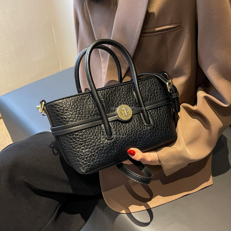 2025 New Designer Women's Shoulder Crossbody Bag Light Luxury Multifunctional Women's Handbag Small Fragrance Style Celebrity Bag