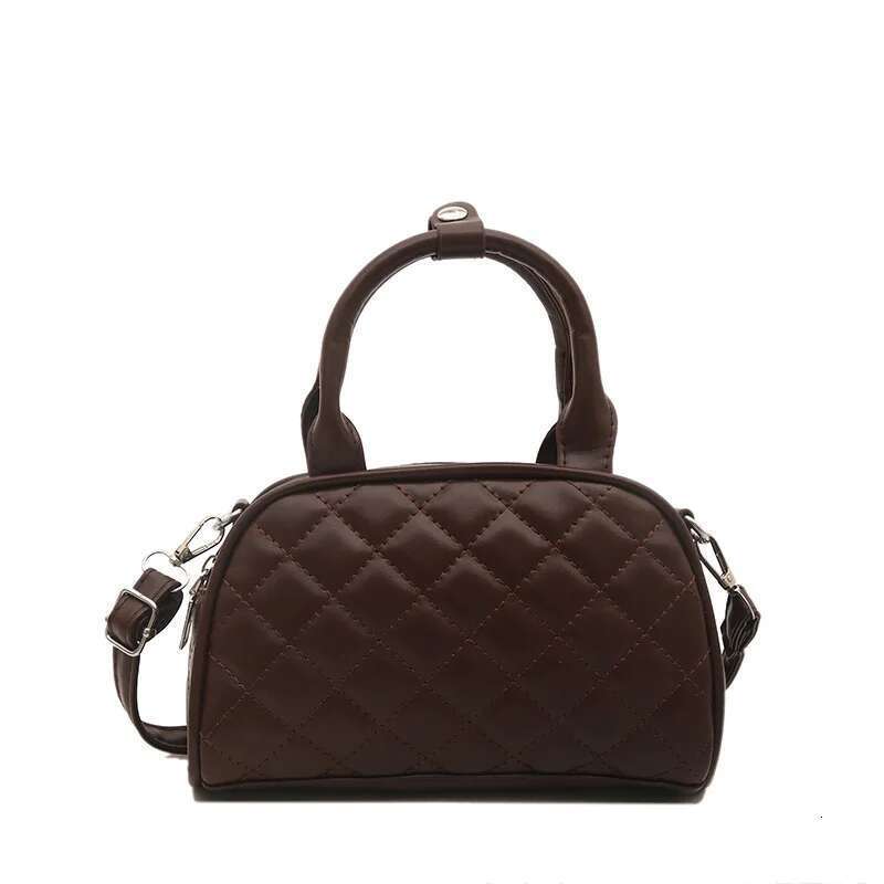 Spring New Niche Design Women S Fashionable Small Texture Casual Shell Personality Simple Korean Crossbody Bag Bag