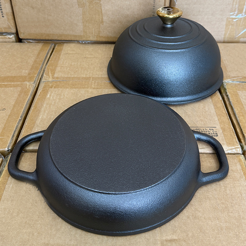 Cast iron enamel black bread pan for baking European style bread dual-purpose pan with double ears flat bottomed frying pan for baking bread diameter 