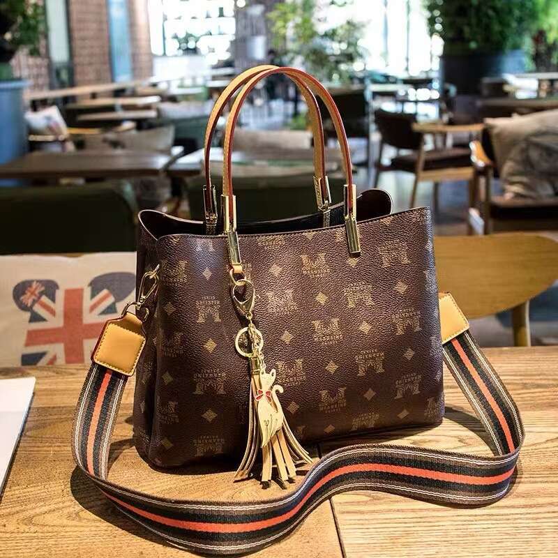 2025 New Fashionable And Versatile Genuine Leather Single Shoulder Crossbody Bag, Women's Printed Light Luxury Handbag, Trendy Brand