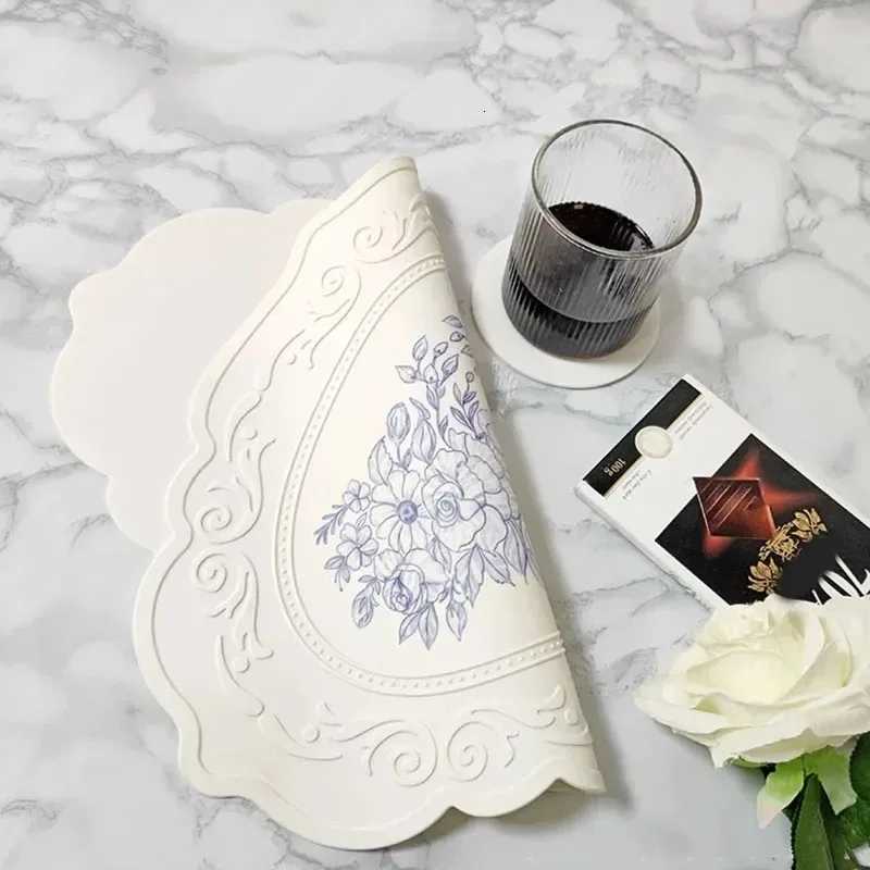 Silicone Carved Dining Mat Retro Pattern Table Mat Floral Placemat for Dining Table Kitchen Coffee Pad Tableware Mats Waterproof C251122