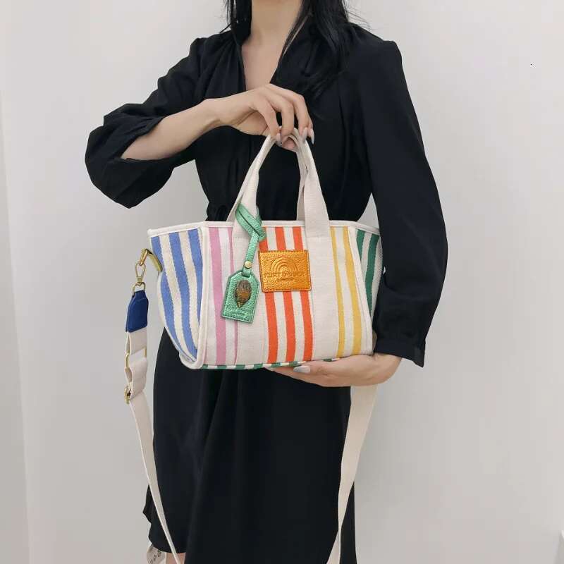 Female Spring And Summer Shoulder Crossbody Large Capacity Beach Bag Fresh Stripe Vacation Style Tote Bags Bag