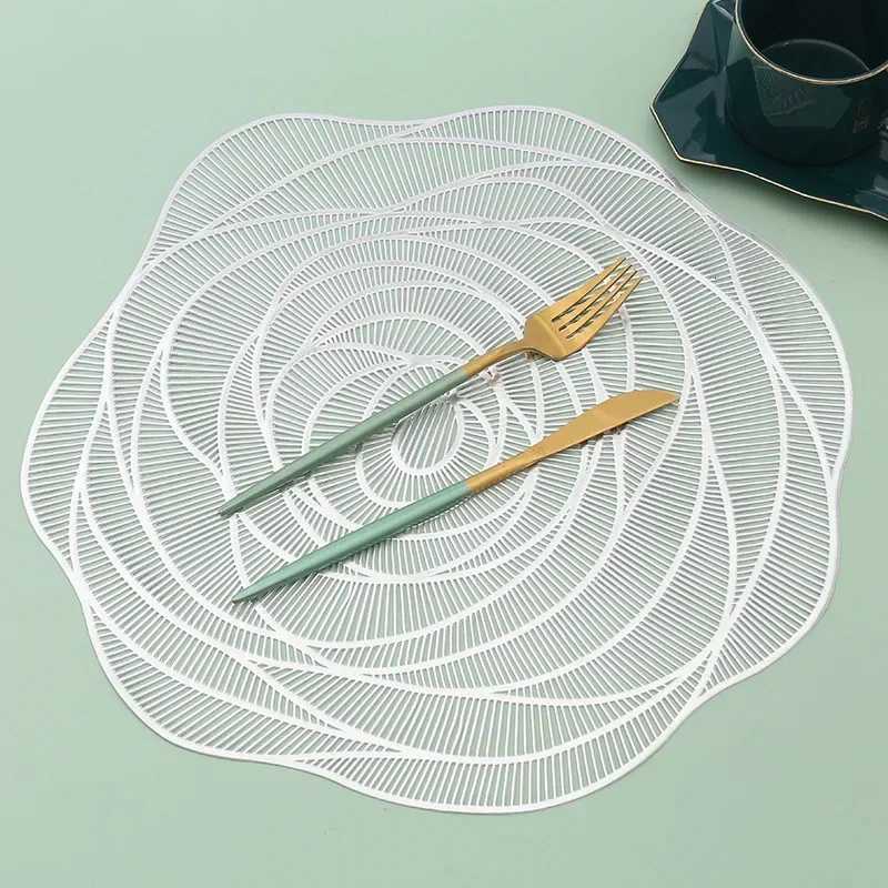 2Pcs Hollow Rose PVC Placemats for Table Waterproof Non-Slip Insulation Place Mats Set Nordic Style Christmas Coaster Cup Mat C251122
