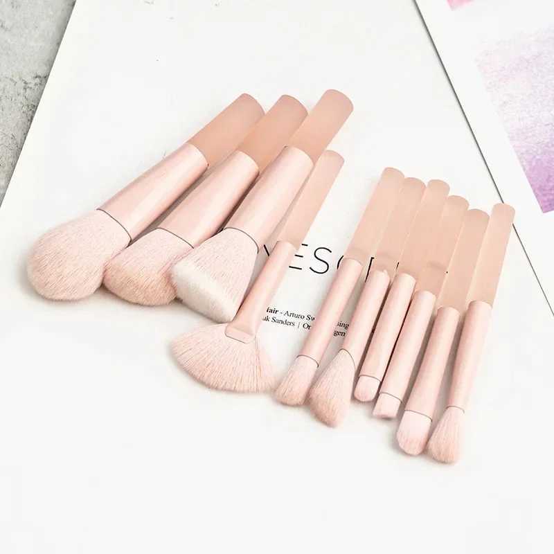 New Mini Makeup Brush Set 10PCS Eyeshadow Loose Powder Brush Travel Portable Soft Hair Makeup Tools Small Portable for Makeup C251122