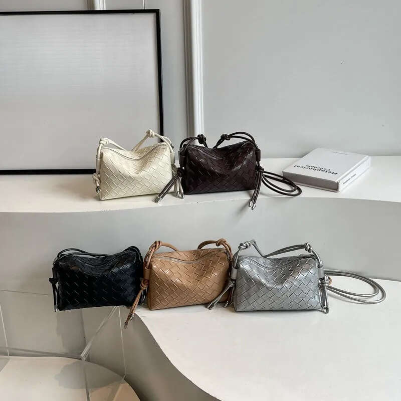 Best Seller Luxury Brand Designer Summer Niche Woven For Women New Trend Versatile Cssbody Soft Surface Quilted Shoulder Underarm Bag