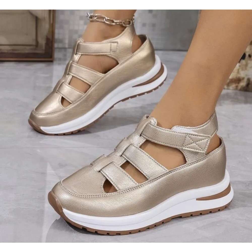 2025 New White Black Closed Toe Women's Rome Casual Sandals Women Hollow Platform Wedges Plus Size 43 Sneakers
