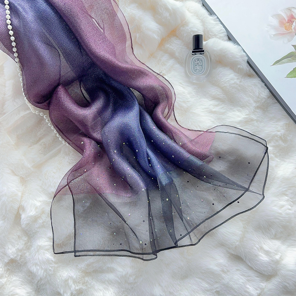 Chic Silk Blend Scarves: Versatile Shade-Changing Accessory for Ladies