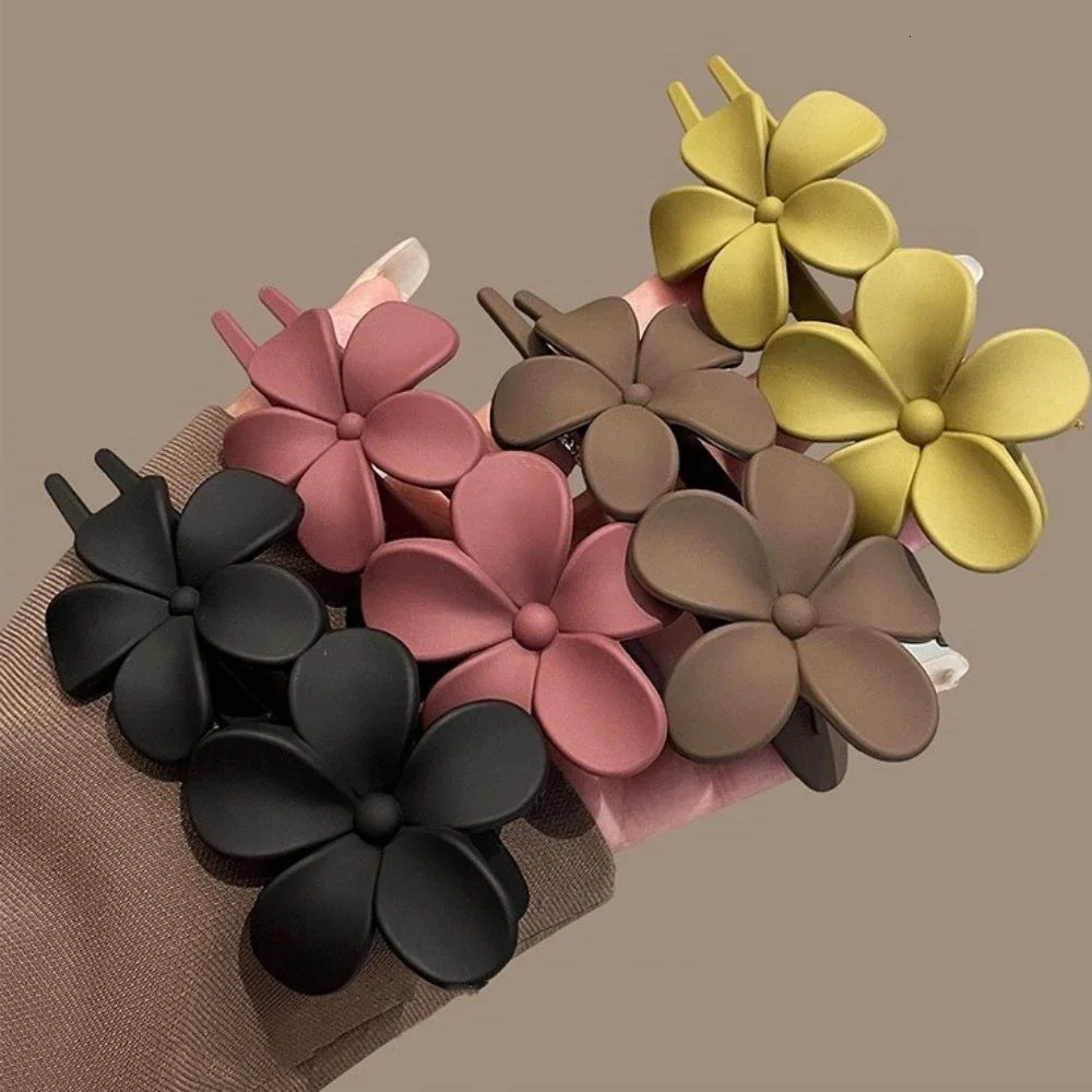 Matte Flower Hair C… - image