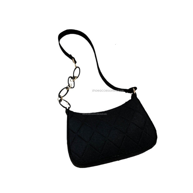 2025 New Designer Light Luxury Gorgeous Popular French Niche Design Bag Women's Multifunctional High-end Chain Shoulder Handbag Felt Armpit Bag