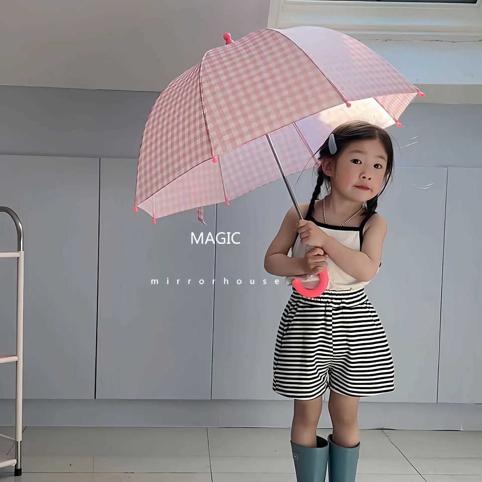 Kids Umbrella Strong Pinchproof Reinforced Frame Straight Umbrella Round Shaped for Trips Daily Life Use Rainy Days Hiking BeachM251122