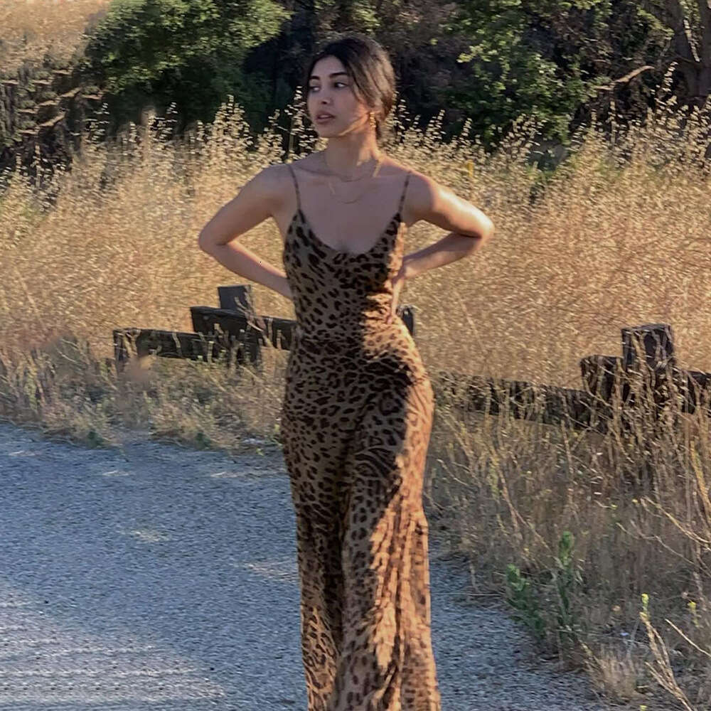 Hot selling European American spring and summer women's long dress with suspender, backless, slim fit leopard print evening dress, 2025 new casua