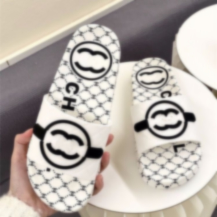 Ladies' Designer Slippers, Suitable For Both Indoor And Outdoor Wear, Beach Shoes With Brand Logo, Free Shipping