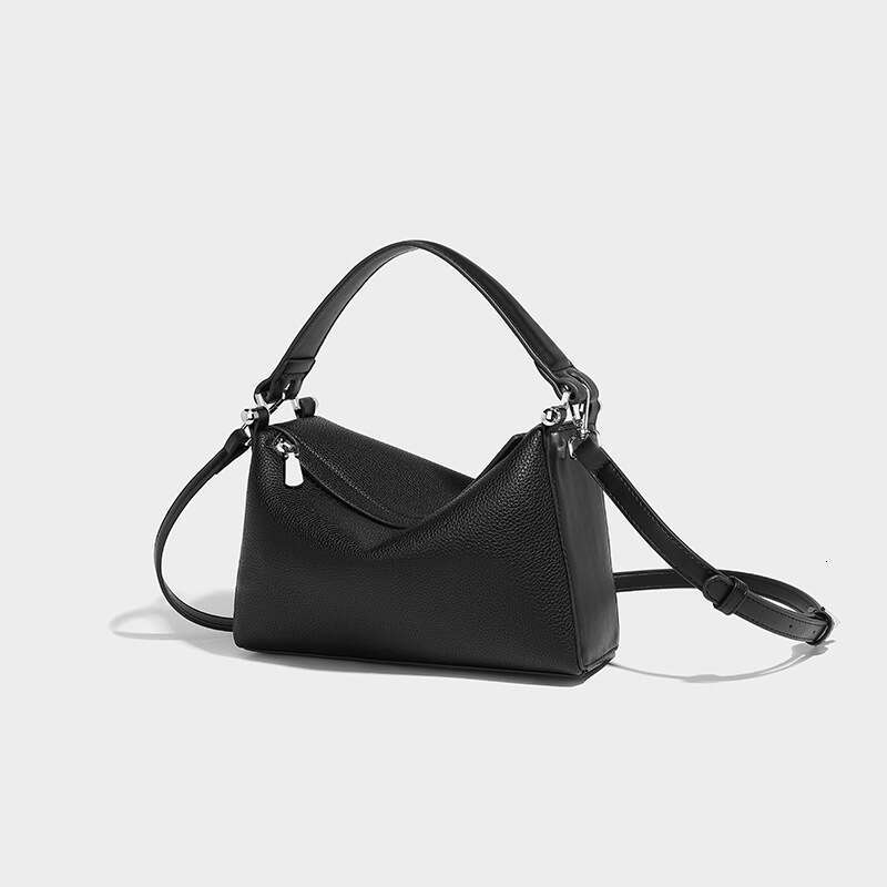 Designer Women's Bags Designer Niche Light Luxury Pillow For Women New High End Handheld Small Square Fashion Commuter Single Shoulder Crossbody 