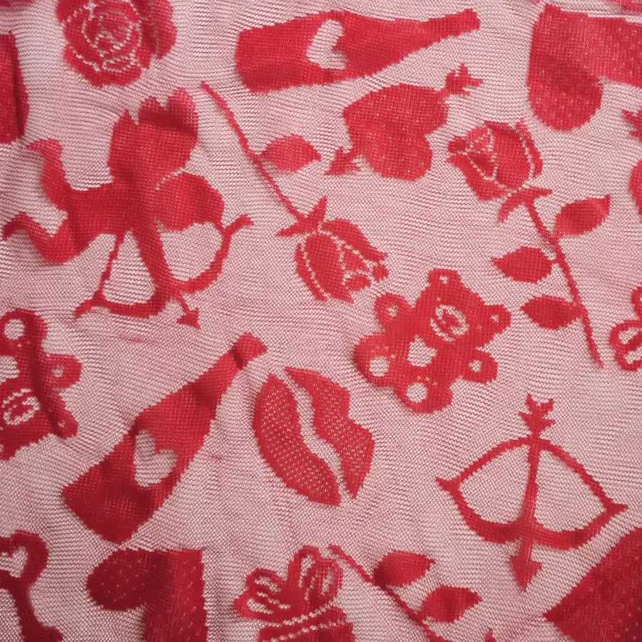 1pc red Cupid little bear angel round lace tablecloth for Valentines Day suitable for home decoration at a commemorative party C251122