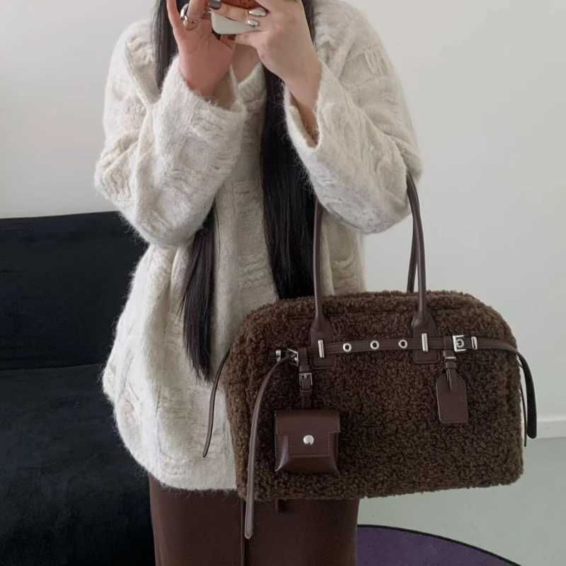 FAshion Real Fur Boston Pillow Bags For Women luxury Designer Handbag Purses 2025 New In lambswool Belt Underarm Shoulder K251121