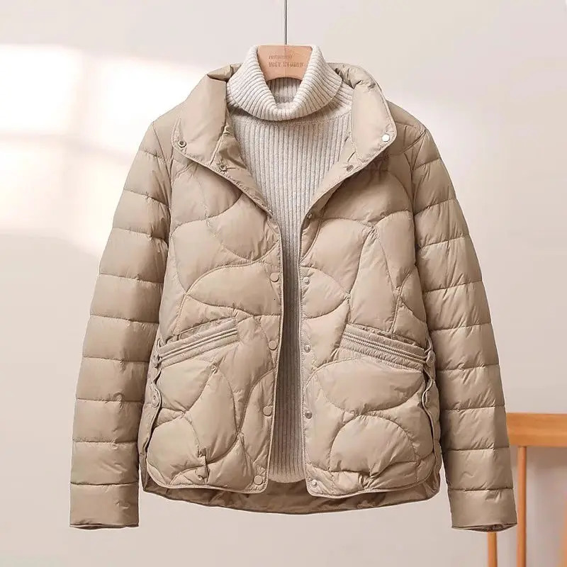 Short Puffer Jacket Women 2025 Lightweight Quilted Cotton Coat Petite Fashion Winter Warm Parka Y2K Stylish Bubble 251110
