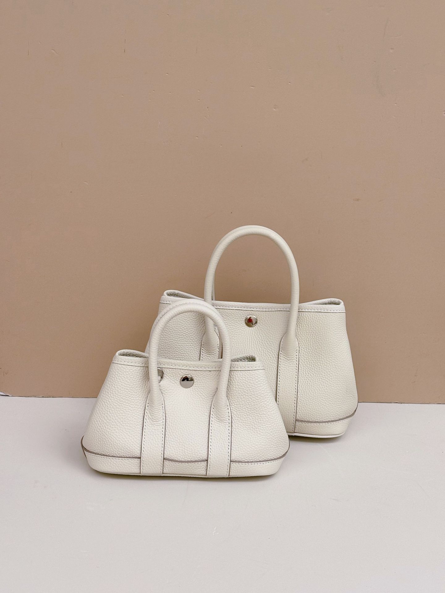 Crossbody Mini Garden Bag 2025 New Fashionable And Versatile Leather Tote Bag For Spring And Summer High End And Niche Leather Shoulder Bag