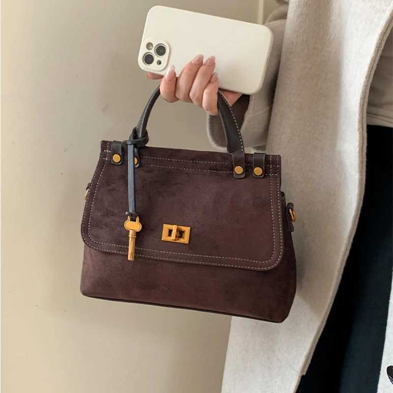 Flap Frosted Briefcase For Wen Large Capacity Metal Lock Design Shoder Bag Vintage Casual Tote Luxury Handbag For Travel Y251121