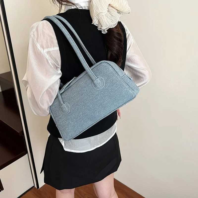 Elegant Ladies Hand Bags Crafted From Premium Leather Featuring Paris Inspired And Trendy Daily Style T251122