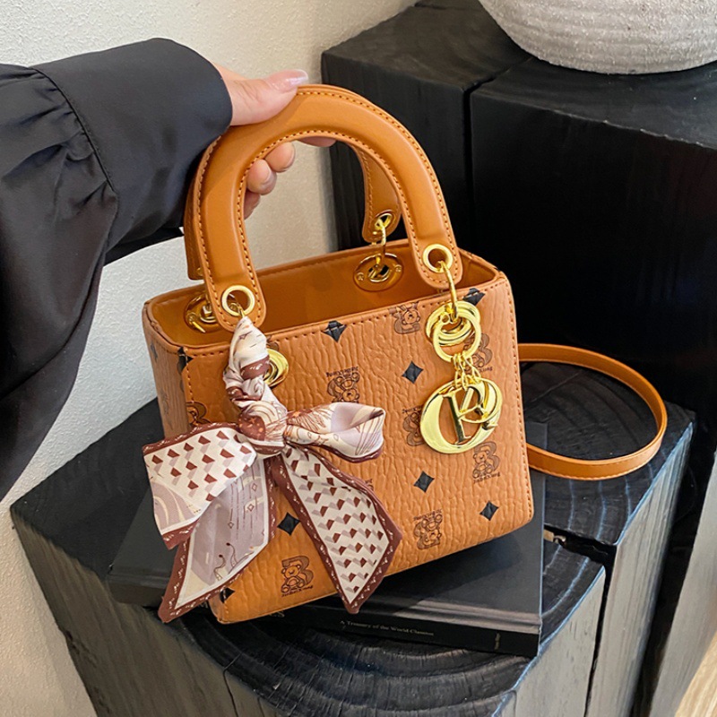 Small bag women classic handbag Dai Fei bag temperament print small one shoulder crossbody bag 2025s hot