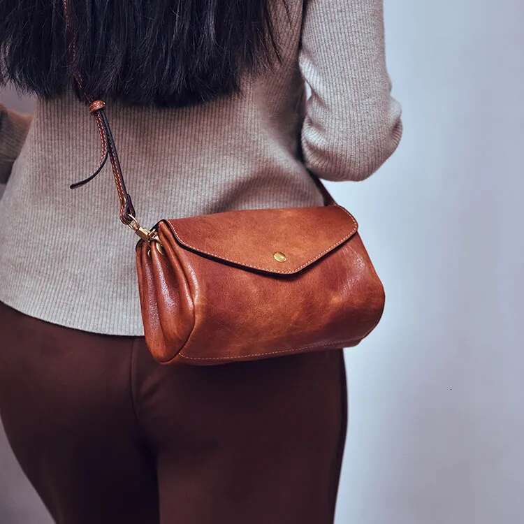 Soft Multi Layer Vegetable Tanned Leather Mobile Phone Top Cowhide Hand Made Pure Color Crossbody Bag Bag