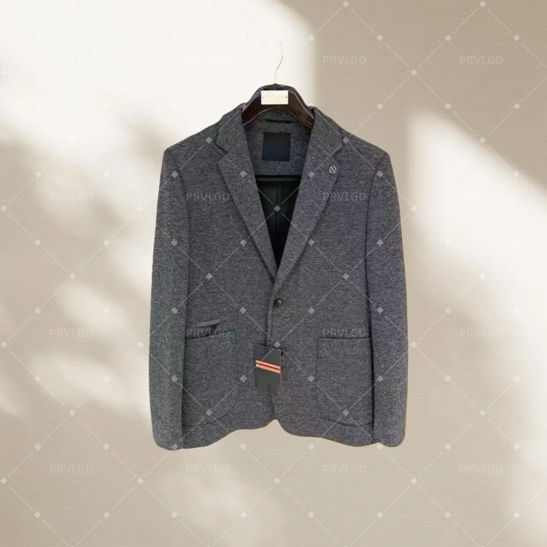 Casual Yet Elegant Unisex Fleece Coat: A Practical Layering Piece