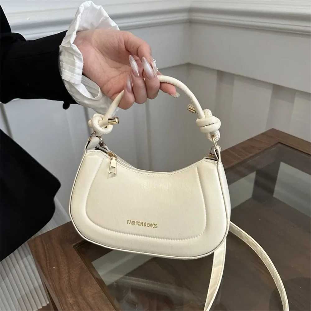Handheld Small Bag Women Shoulder Bag Fashionable Crossbody Bag Elegant Design Crossbody Bags Perfect for Everyday UseT251122