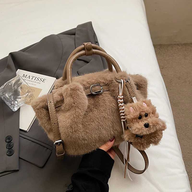 Premium Plush Bag for Women Autumn Winter Fashion Versatile Faux Fur Small Handbags Casual Commute One Shoulder Crossbody Bags K251121