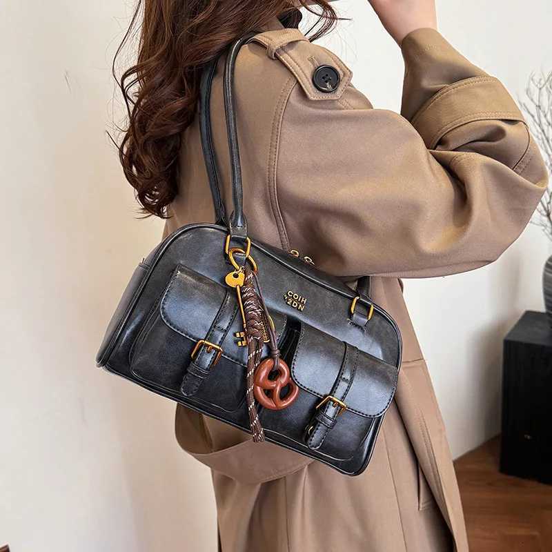 Cross-Border New Boston Womens Bowling Bag Light Luxury Niche Shoulder Bag 2025 Large Capacity Underarm BagT251122