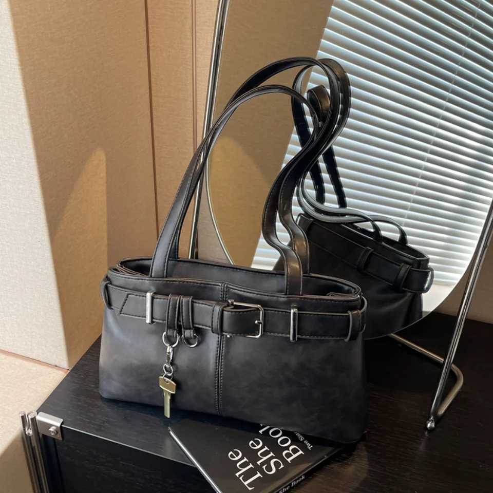 lingerie shoulder bag with keychain large capacity popular womens bag with Pu leather womens handbag Z250421-1