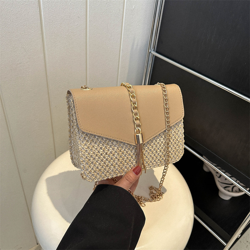 Free shipping, niche design new women's bag, high-end, simple straw woven small square bag, underarm bag, versatile single-shoulder crossbody bag