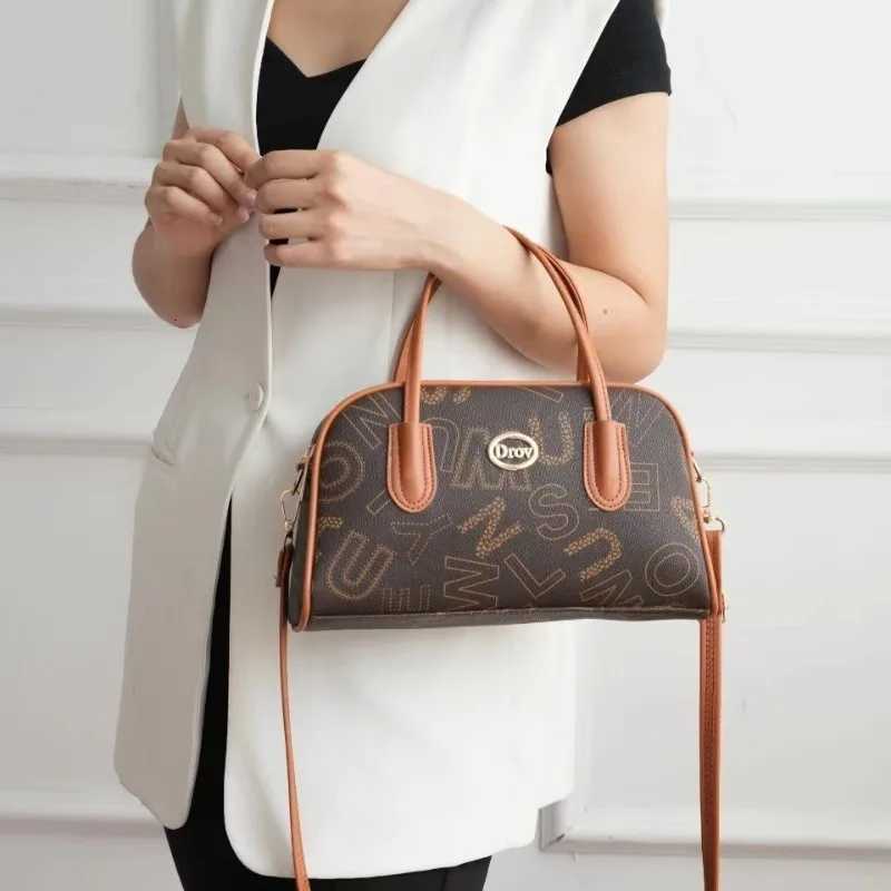 New Large Capacity Shoulder Handbag High Quality Bagsfor Women with Fashionable Design Leather Zipper Bags Tote Women PursesT251122