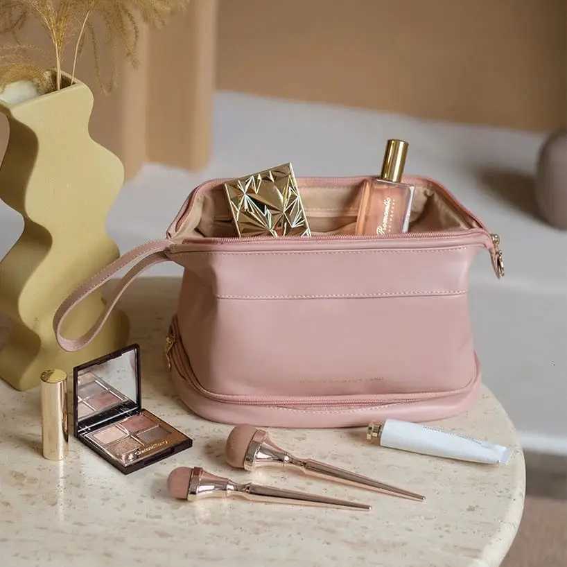 Designer Large Double Layer Cosmetic Bag Waterproof Leather Travel Makeup Bag Women Girls Portable Toiletry Bag Make Up Storage Organizer Y251122