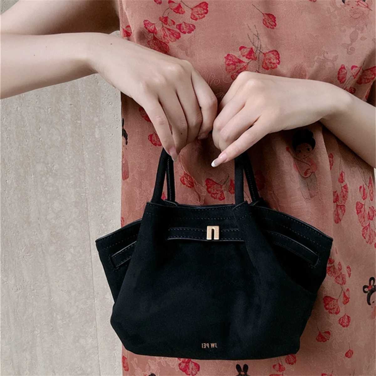 JW PEI 2025New Womens Canvas Brown Crossbody Shoulder Bag Mini Vegan Leather Tote Bag Handbag Dumpling Bag High Quality Leather K251121