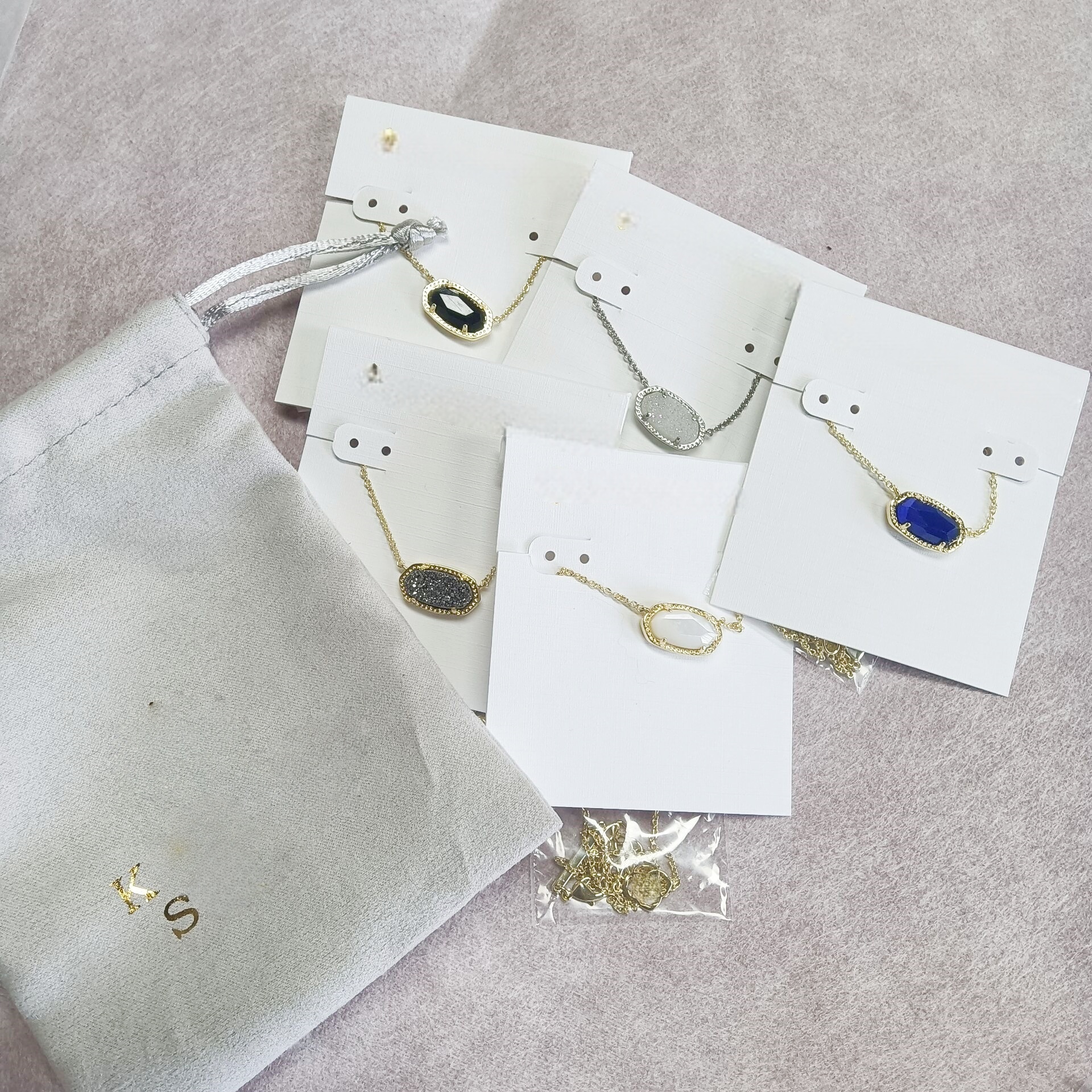 Kendrascort pendant necklaces designer oval crystal designer necklace women luxury jewelry red blue white black plated gold necklace designer for women ho221 a