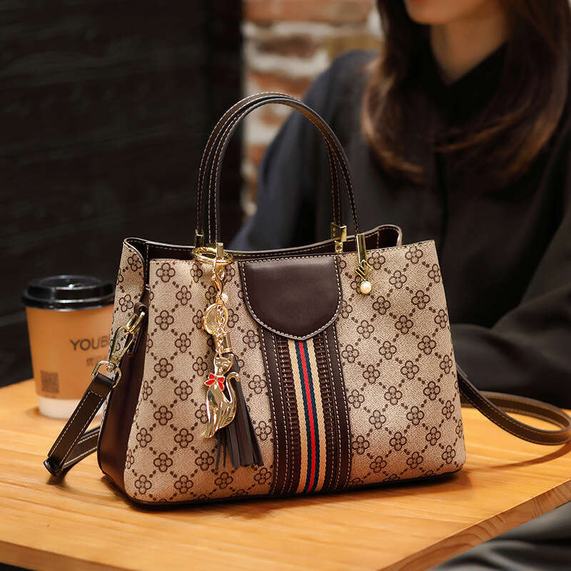 2025 New Fashionable And Versatile Genuine Leather Single Shoulder Crossbody Bag, Women's Printed Light Luxury Handbag, Trendy Brand