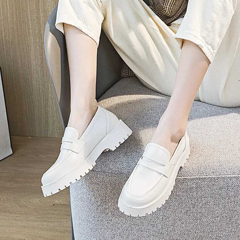 Size 34-48 Genuine Leather Women Shoes Sneakers New Thick Bottom Loafers School Women Shoes Horse Shoes Ladies X251122