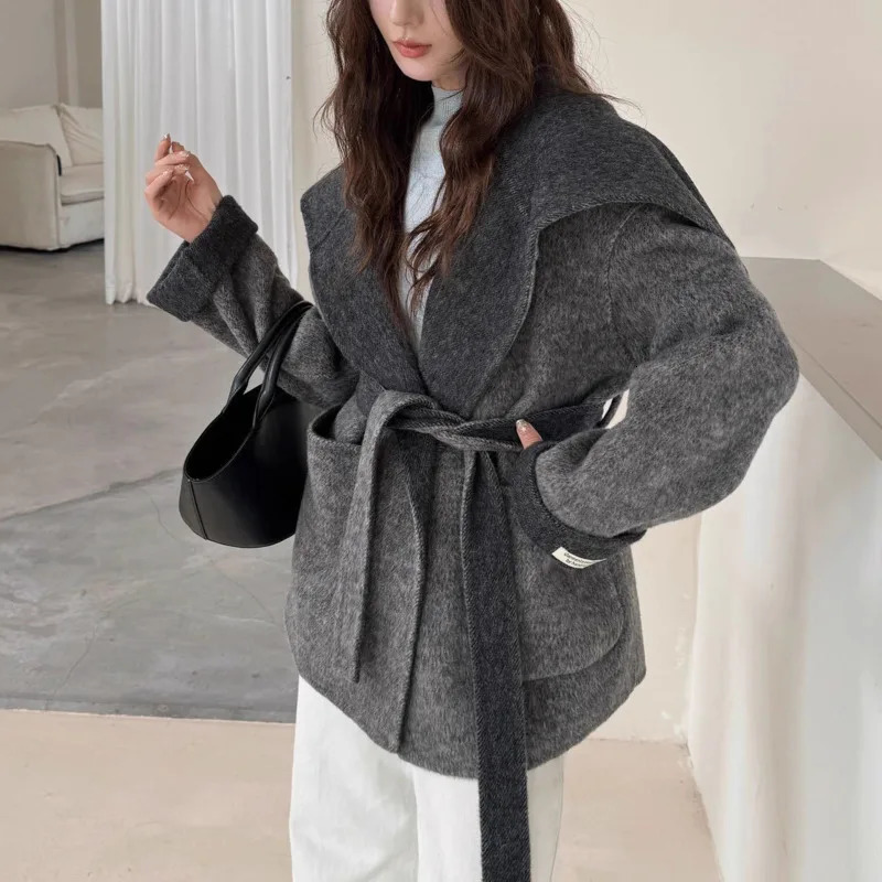 GVUW Fashion Short Wool Coat Womens Large Lapel Lace Up Double Sided Woolen Coats 2025 Winter Products 17S2256 251112